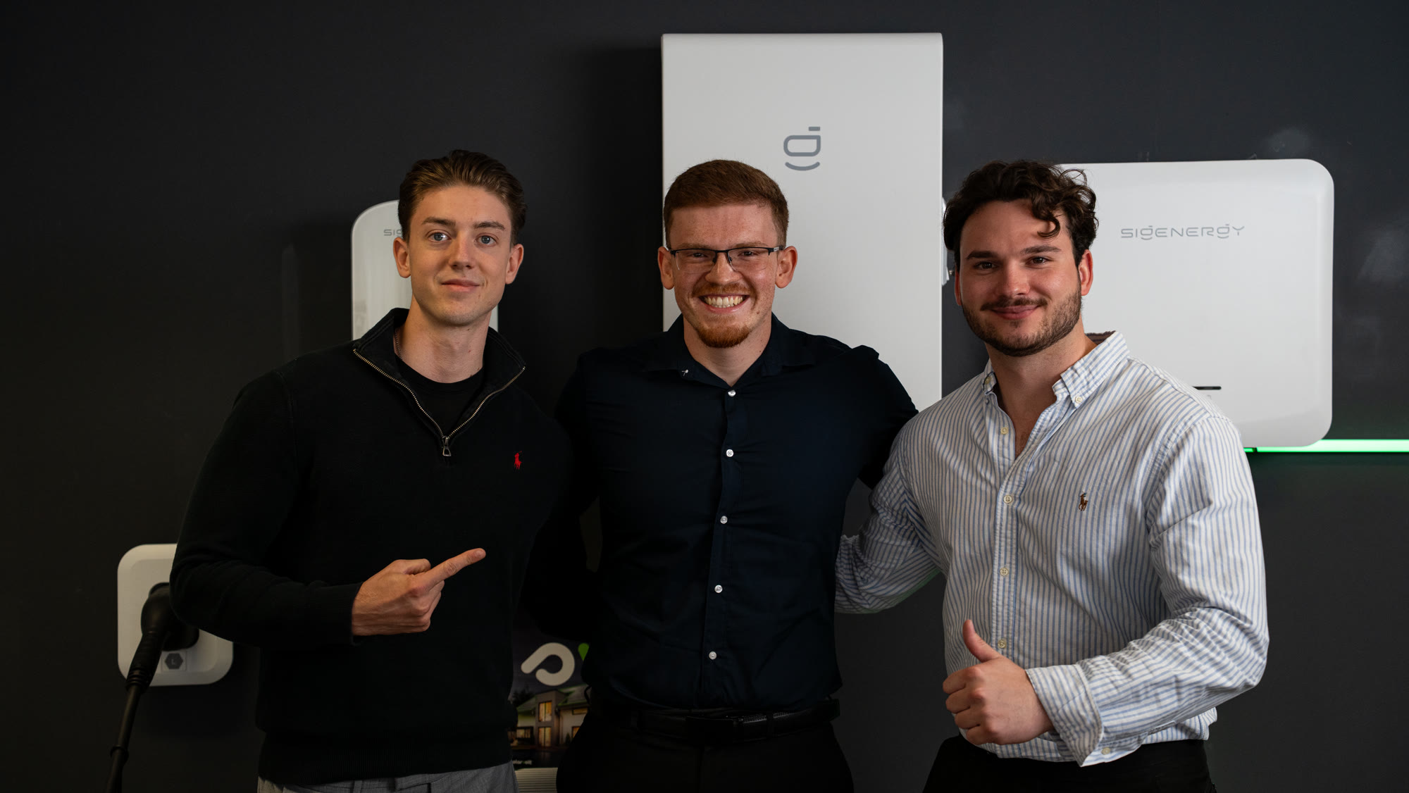 Gemeinsames Gruppenfoto mit Alex bei solarvolt